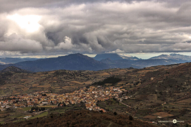 panorama mamoiada e montalbo