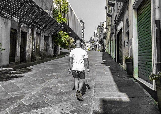 la tristezza del Corso di Nuoro in una domenica pomeriggio